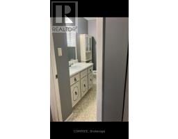 560 Short Street, Petrolia, ON N0N1R0 Photo 22