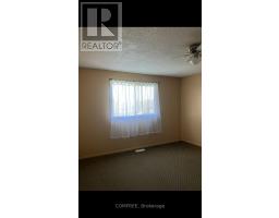 560 Short Street, Petrolia, ON N0N1R0 Photo 24