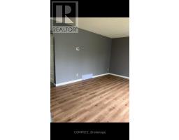 560 Short Street, Petrolia, ON N0N1R0 Photo 8
