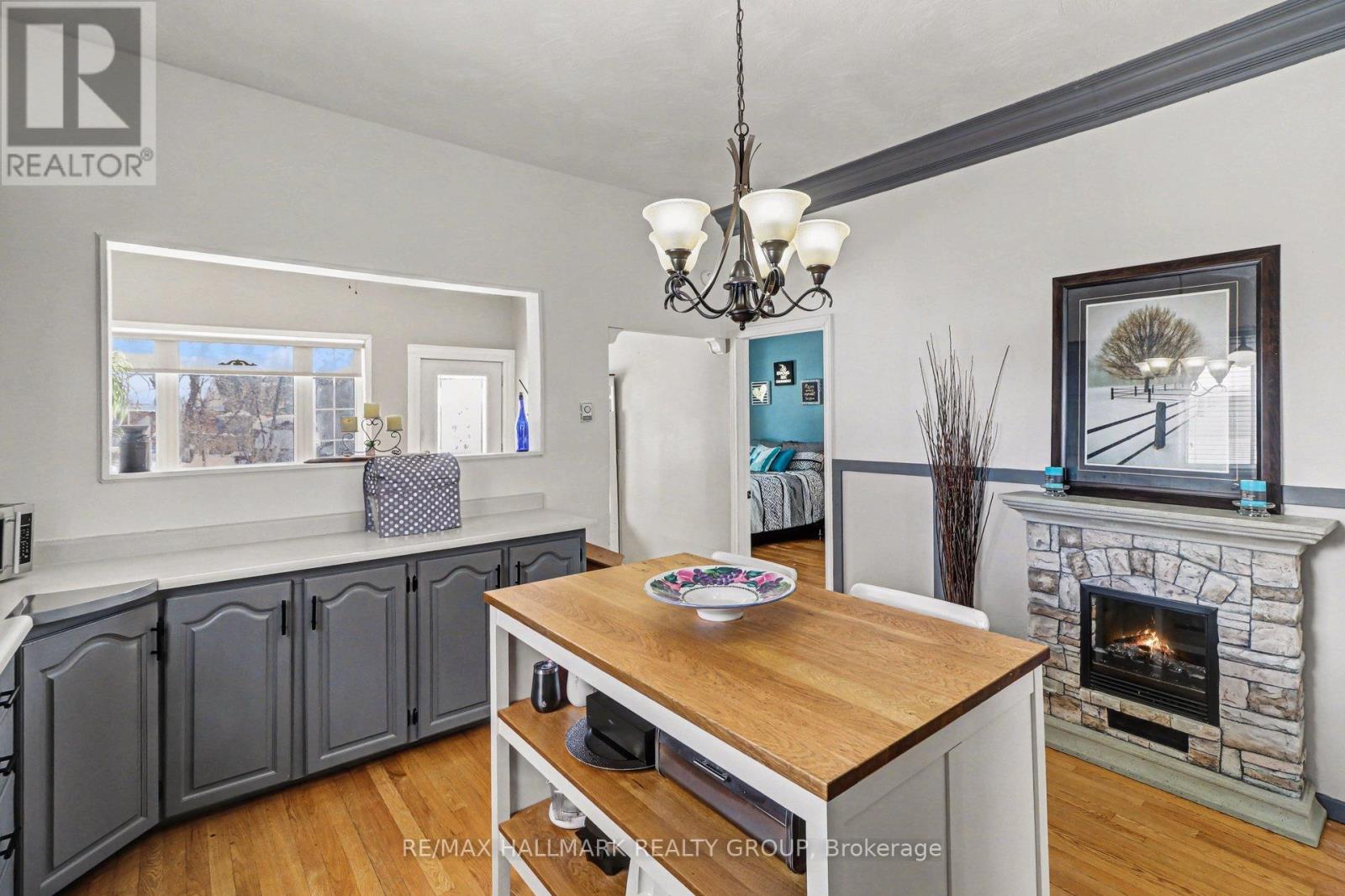 730 GERARD STREET — photo 10