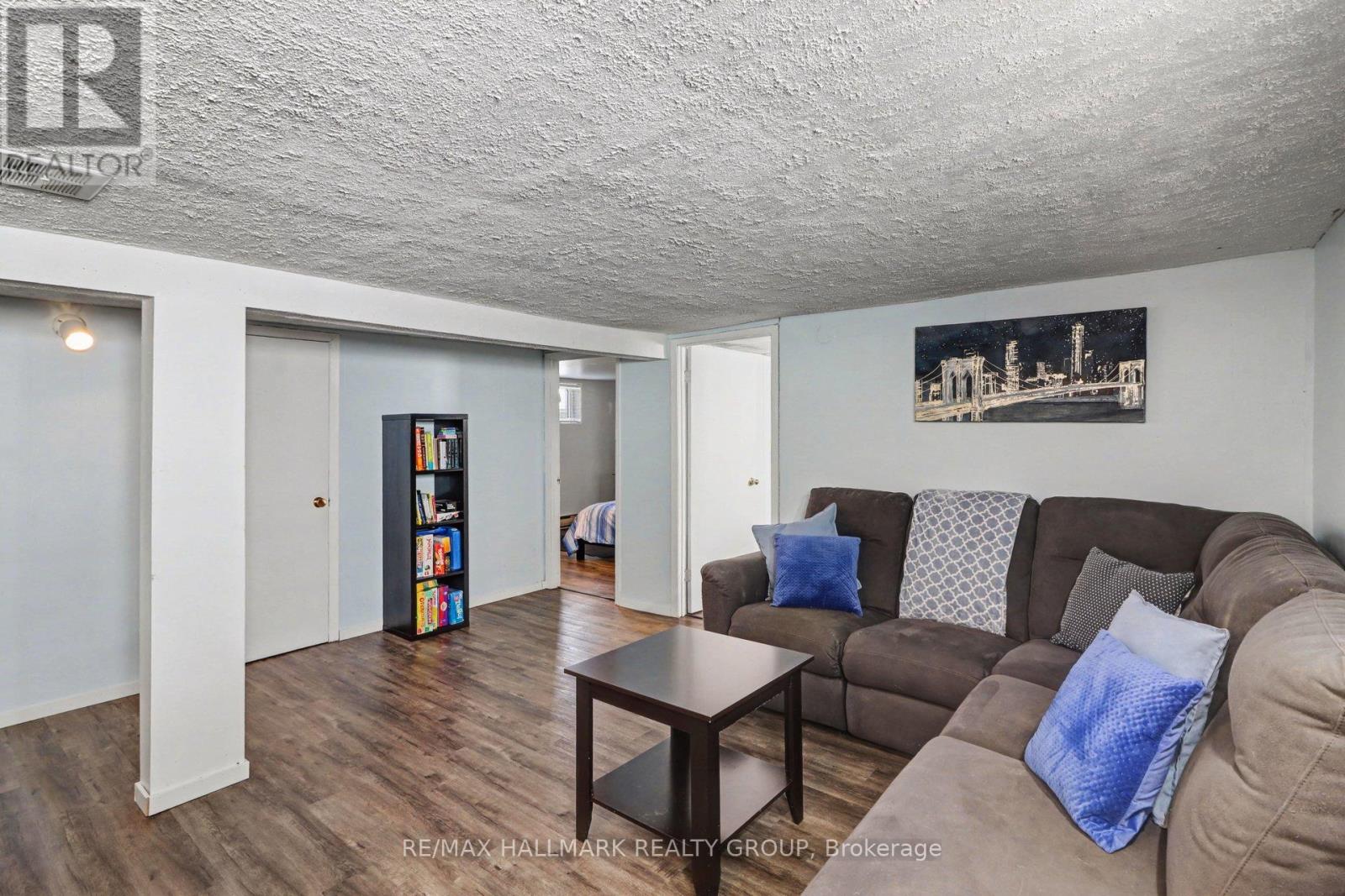 730 GERARD STREET — photo 18