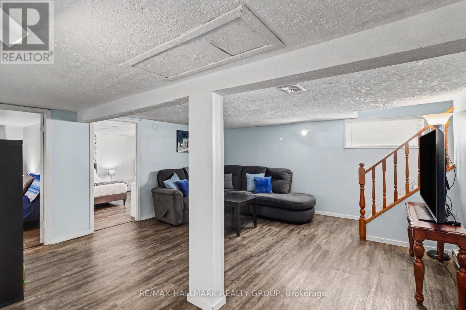 730 GERARD STREET — photo 19