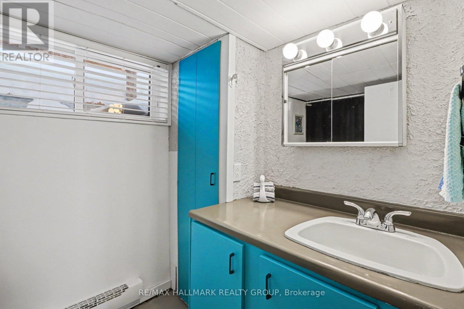 730 GERARD STREET — photo 20