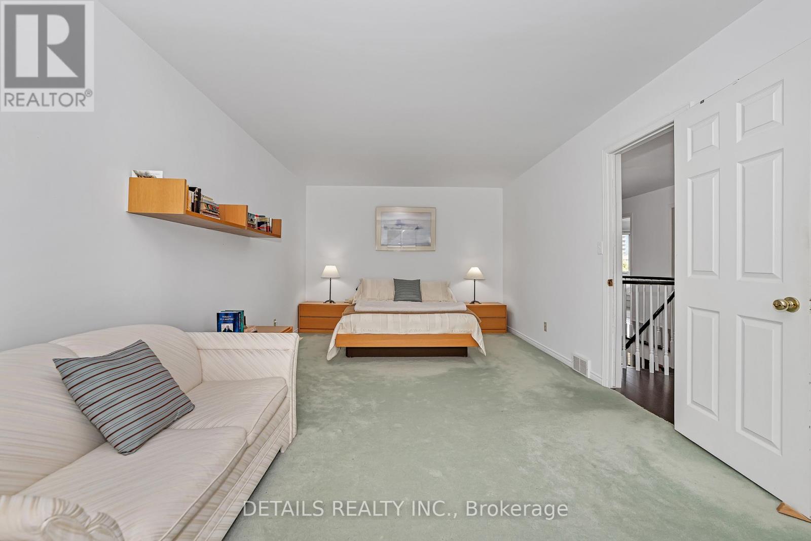 1020 AMBLESIDE CRESCENT - 19
