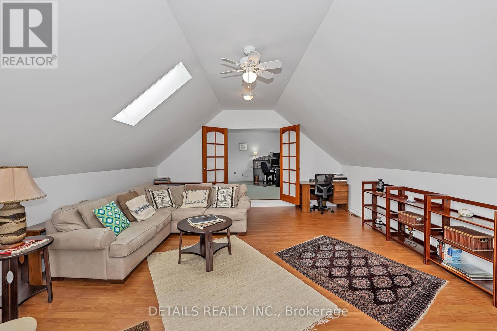 1020 AMBLESIDE CRESCENT - 26