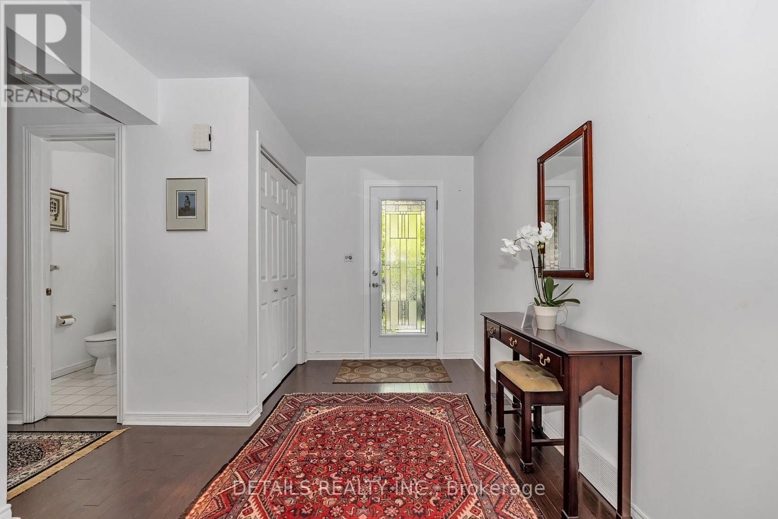 1020 AMBLESIDE CRESCENT - 6