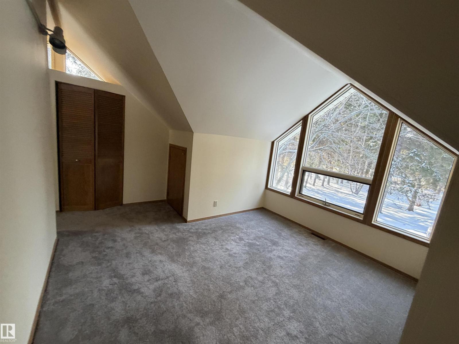 14 Wedgewood CR NW NW - 22