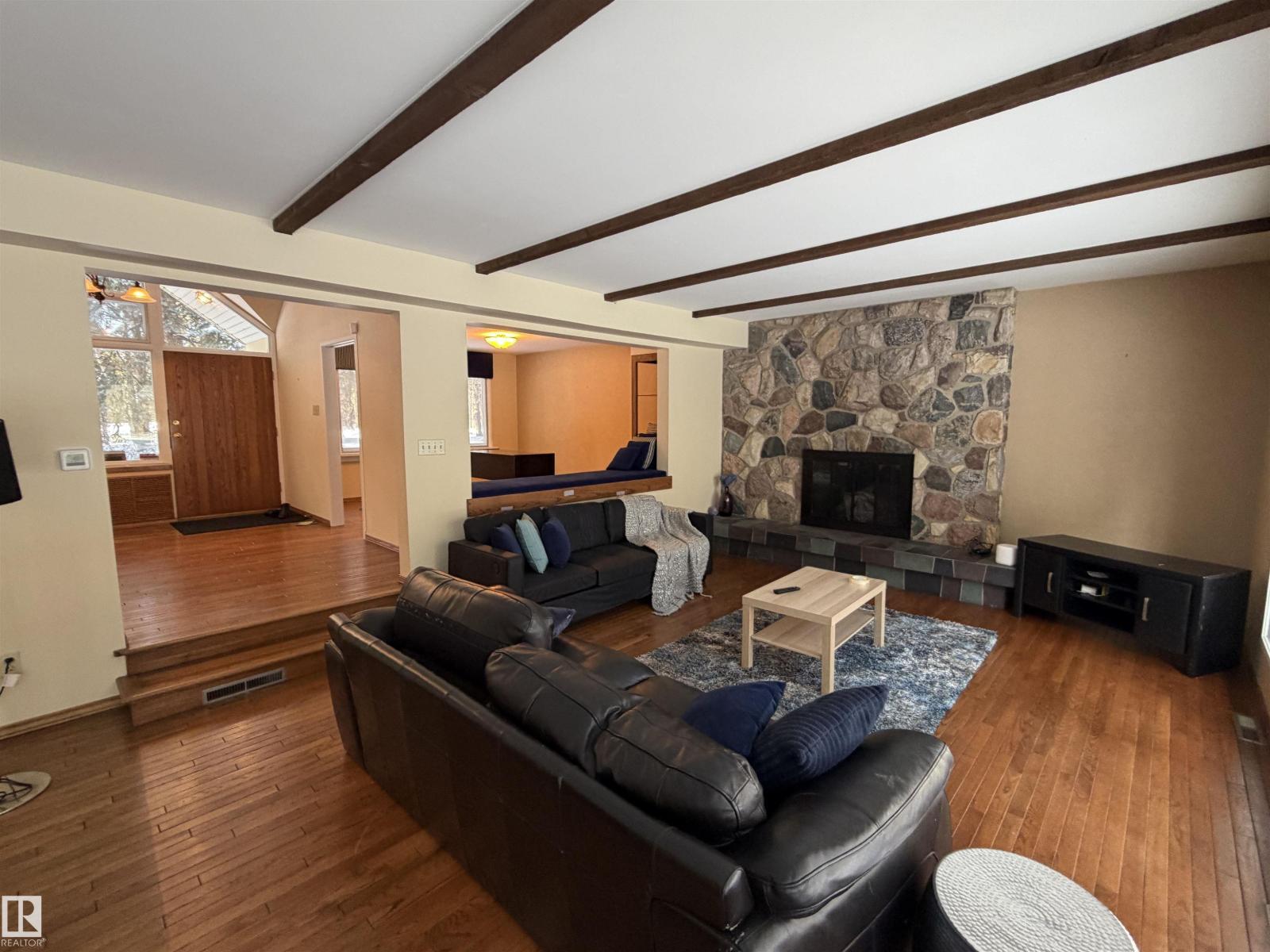 14 Wedgewood CR NW NW - 15