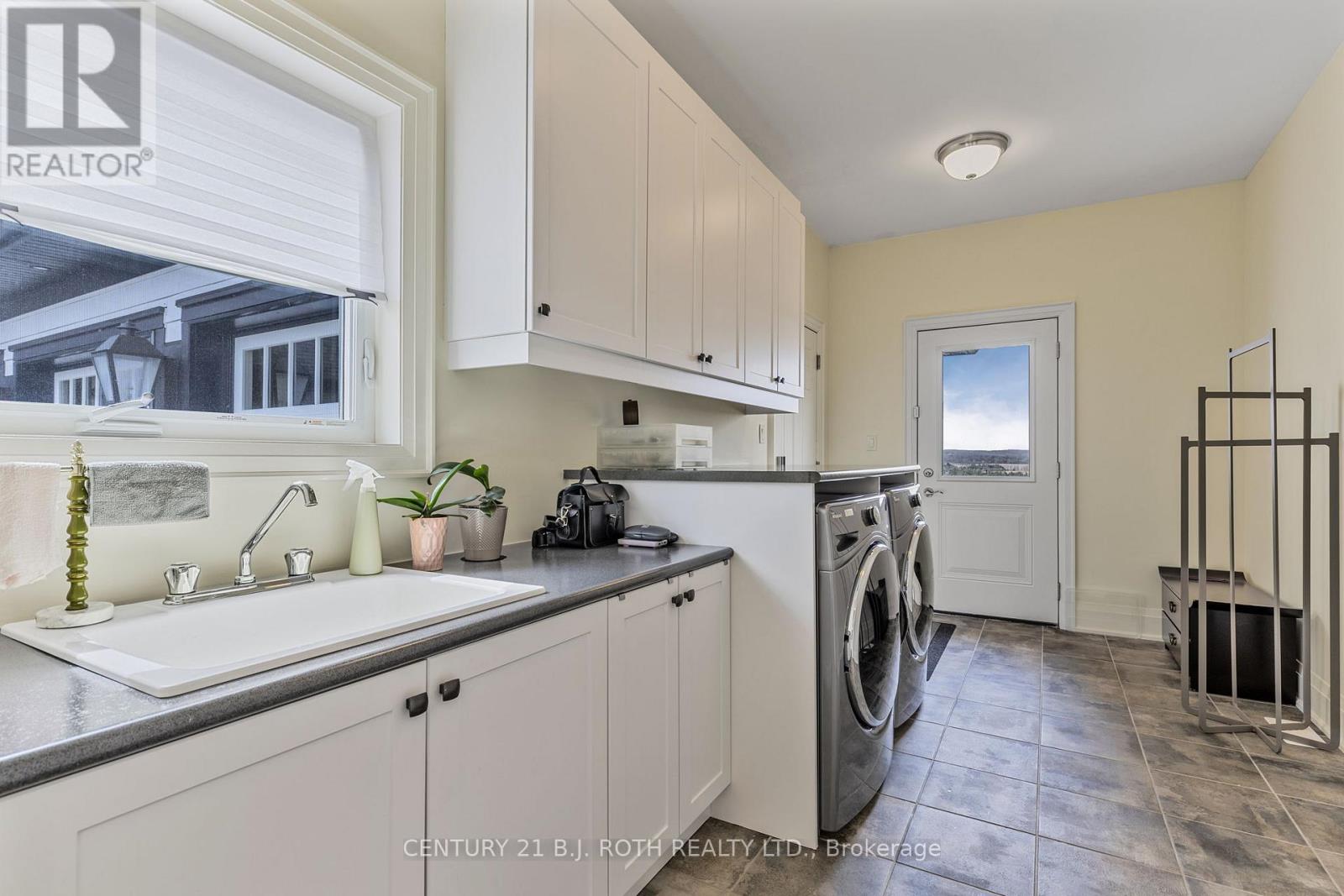 8 MORGAN DRIVE - 22