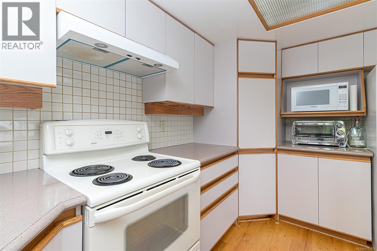 4569 Boulderwood Dr — photo 8