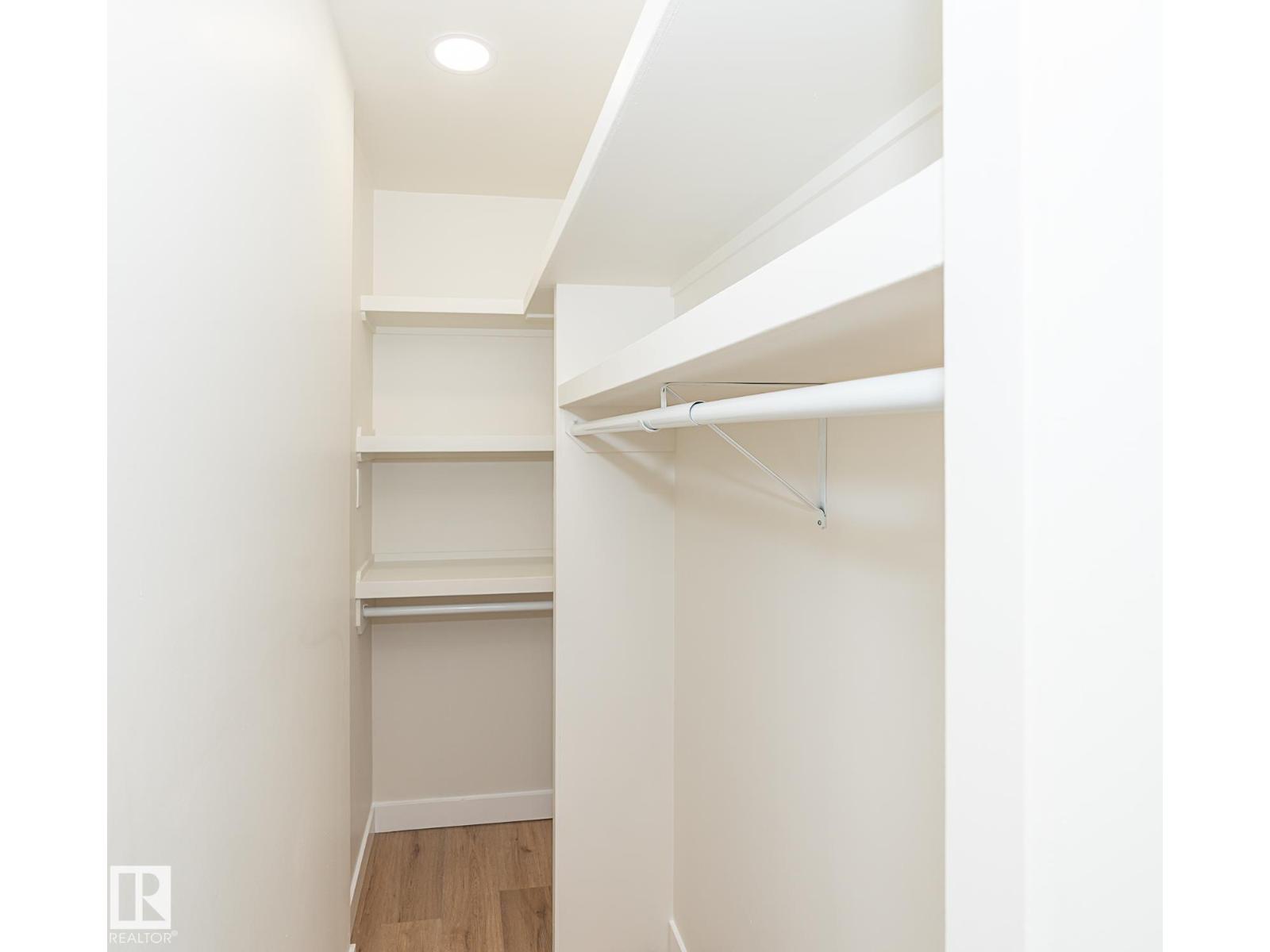 6807 98A AV NW, Edmonton