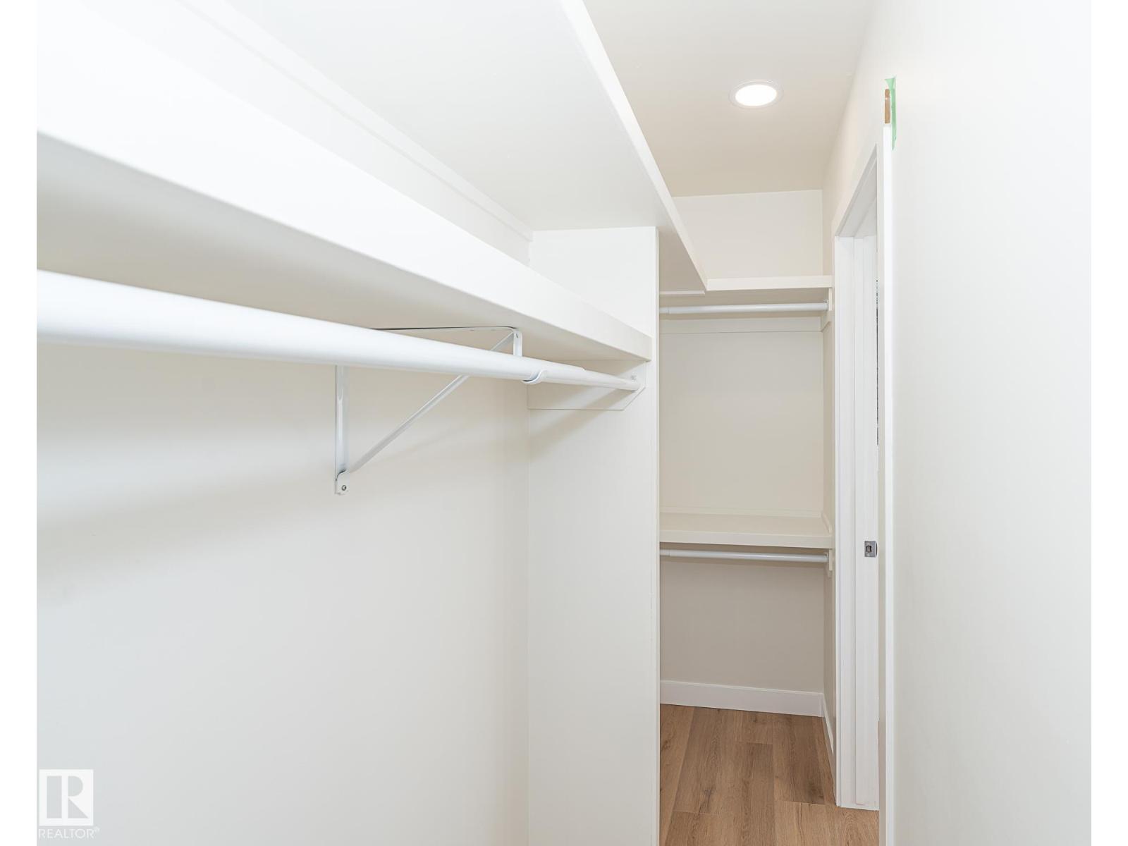 6807 98A AV NW, Edmonton