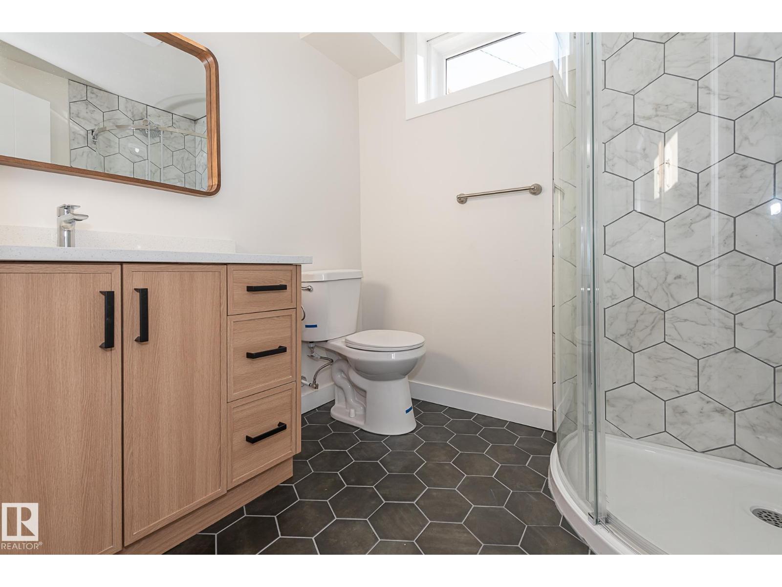 6807 98A AV NW, Edmonton