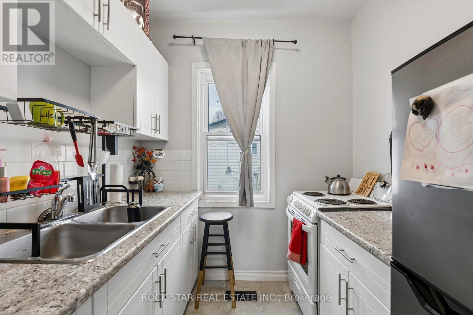 26 ALBINA STREET - 11
