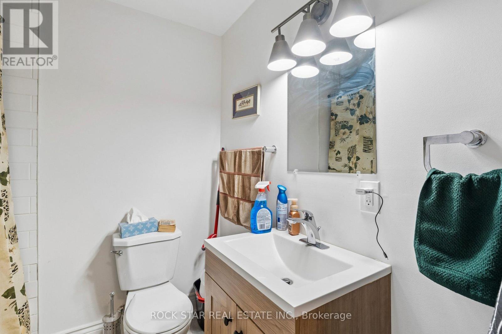 26 ALBINA STREET - 20
