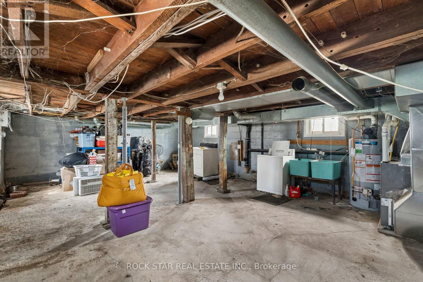 26 ALBINA STREET - 33
