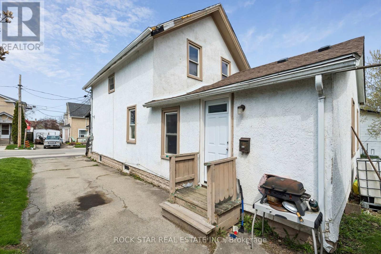 26 ALBINA STREET - 37