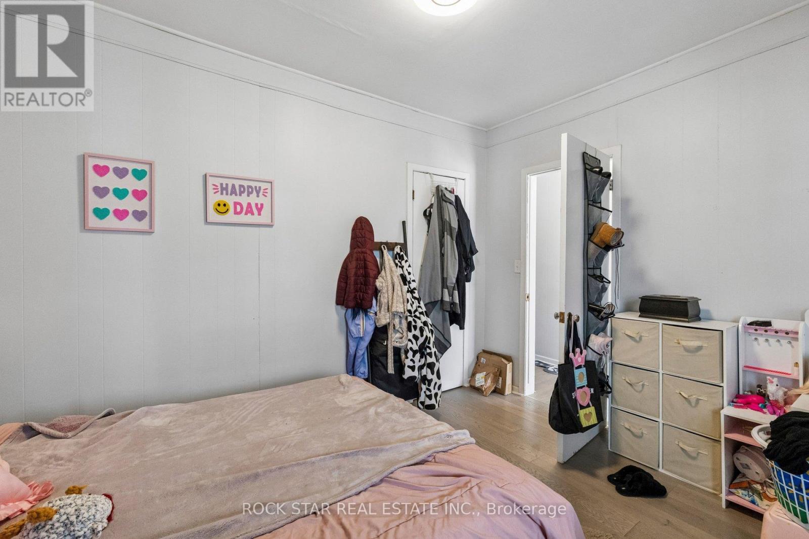 26 ALBINA STREET - 8