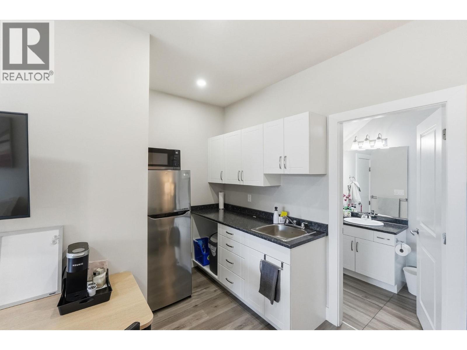  617 Glenmore Road, Kelowna