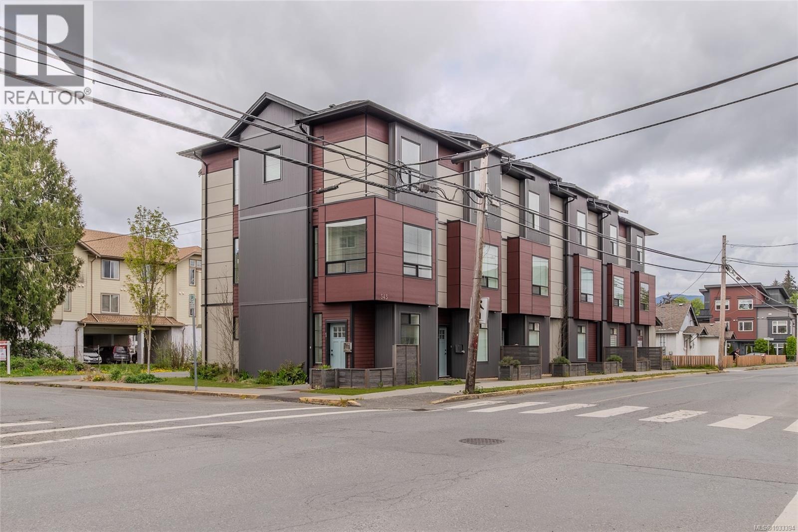 #1 545 JUBILEE St - 27