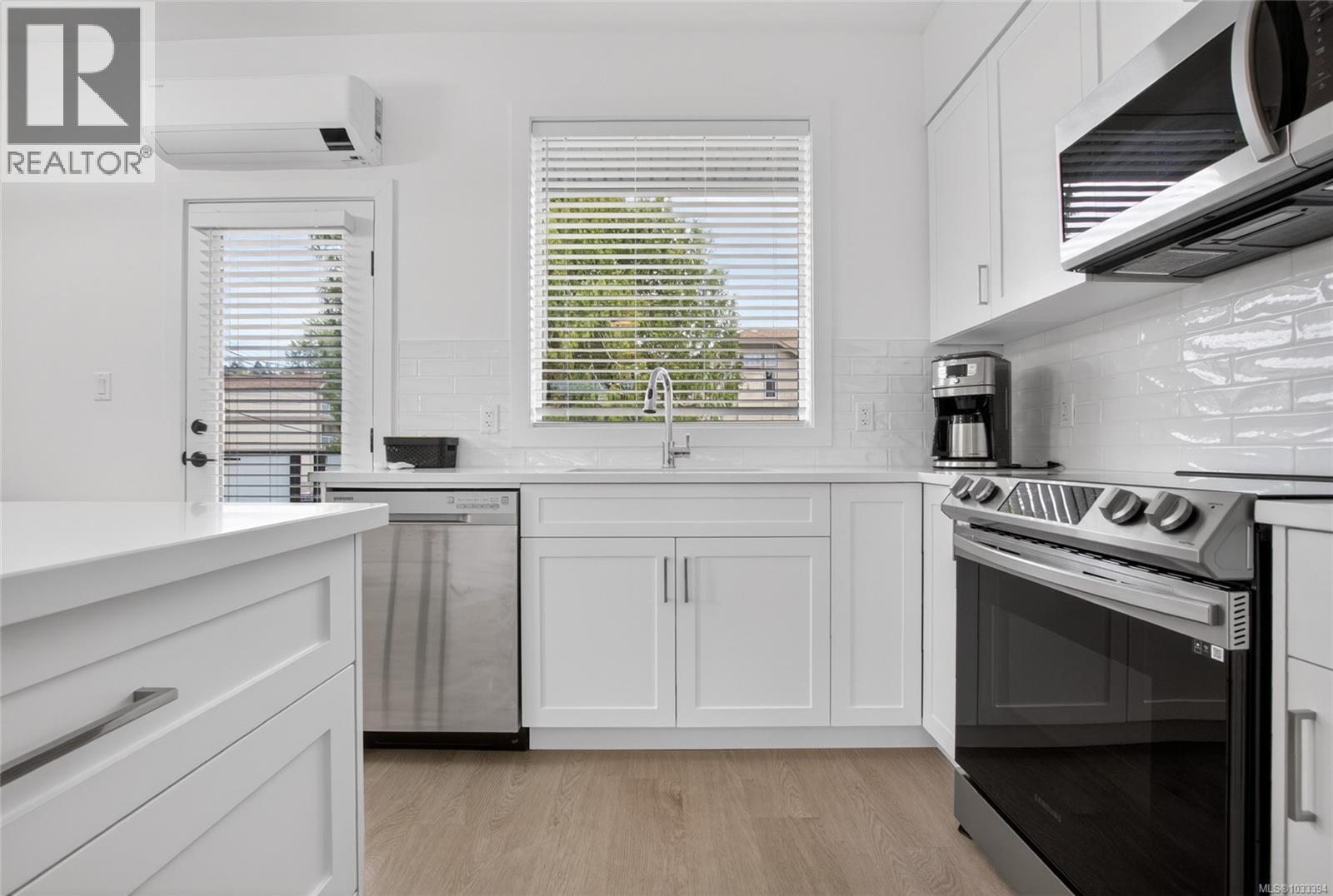 #1 545 JUBILEE St - 9