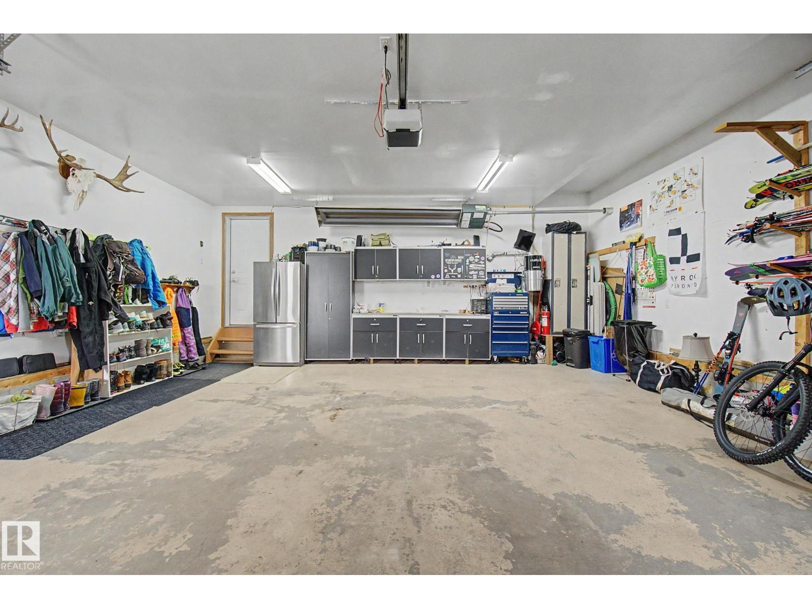 807 OAKLAND PL, Devon