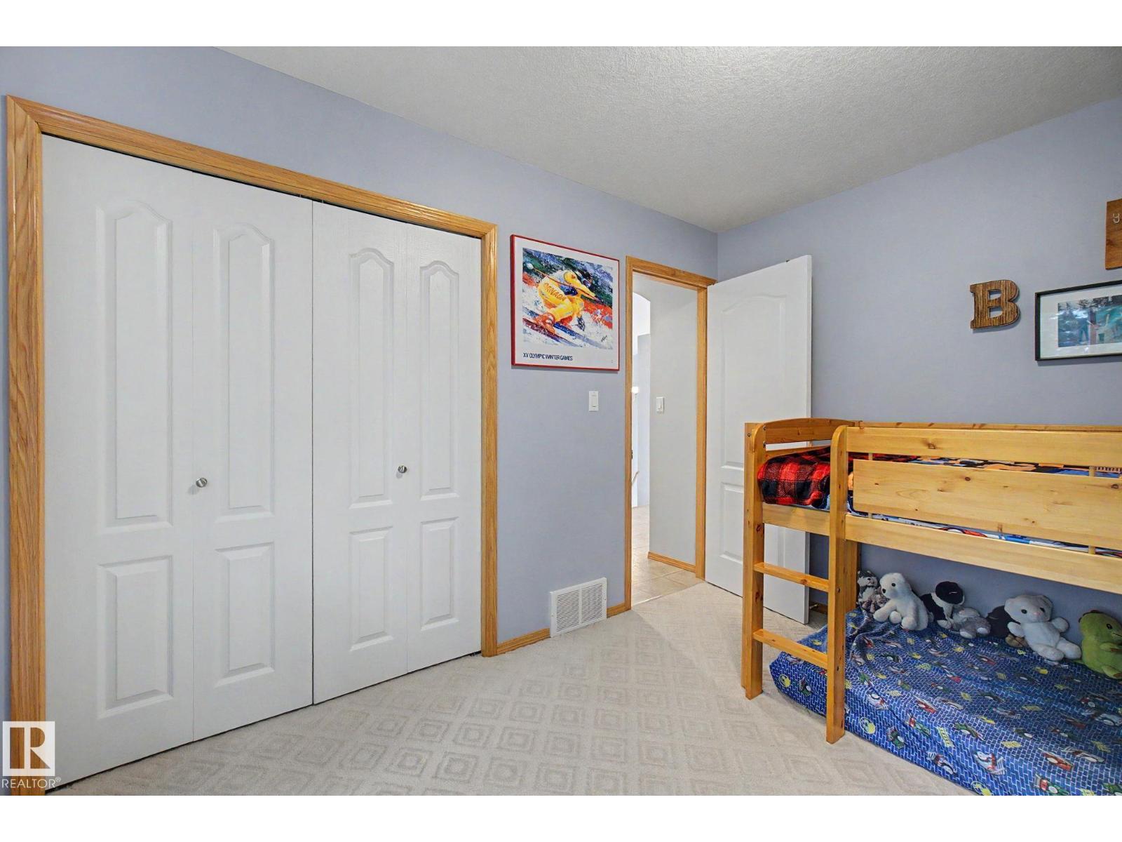 807 OAKLAND PL, Devon