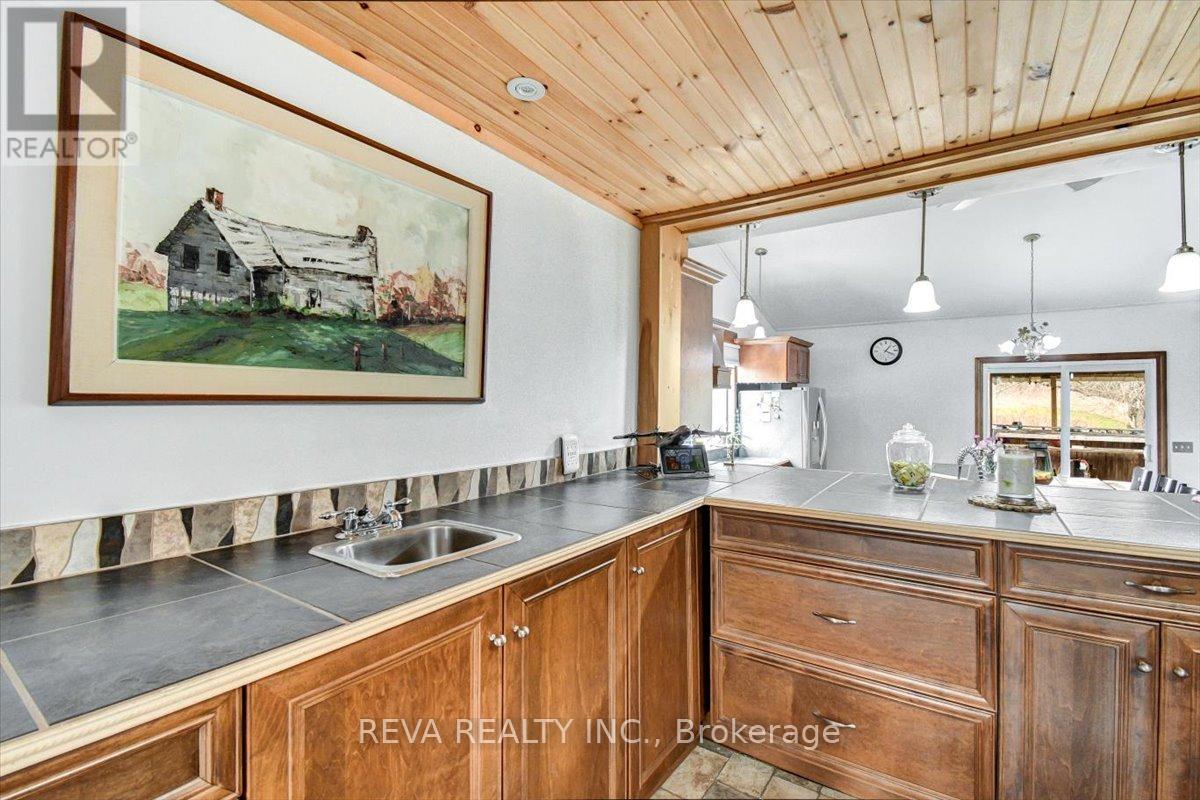 344 HUTSON LAKE ROAD — photo 6