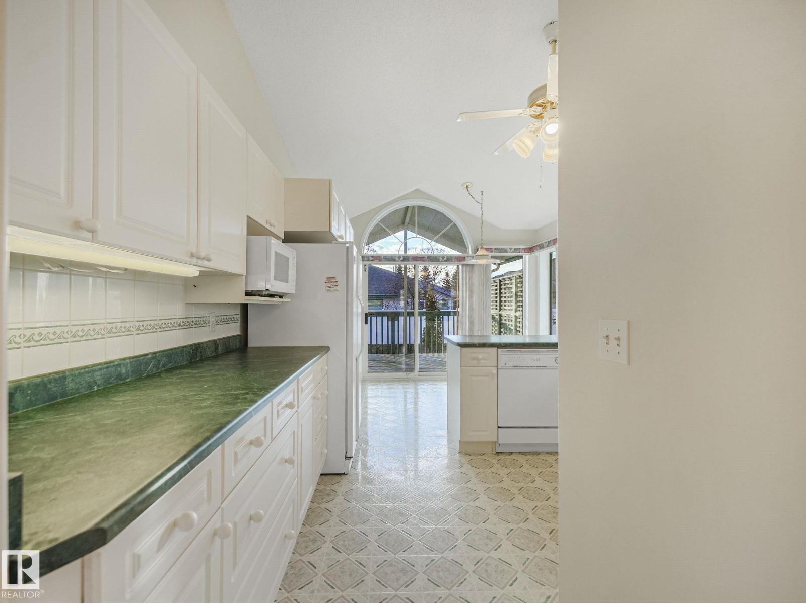 #23 9731 174 ST NW - 36