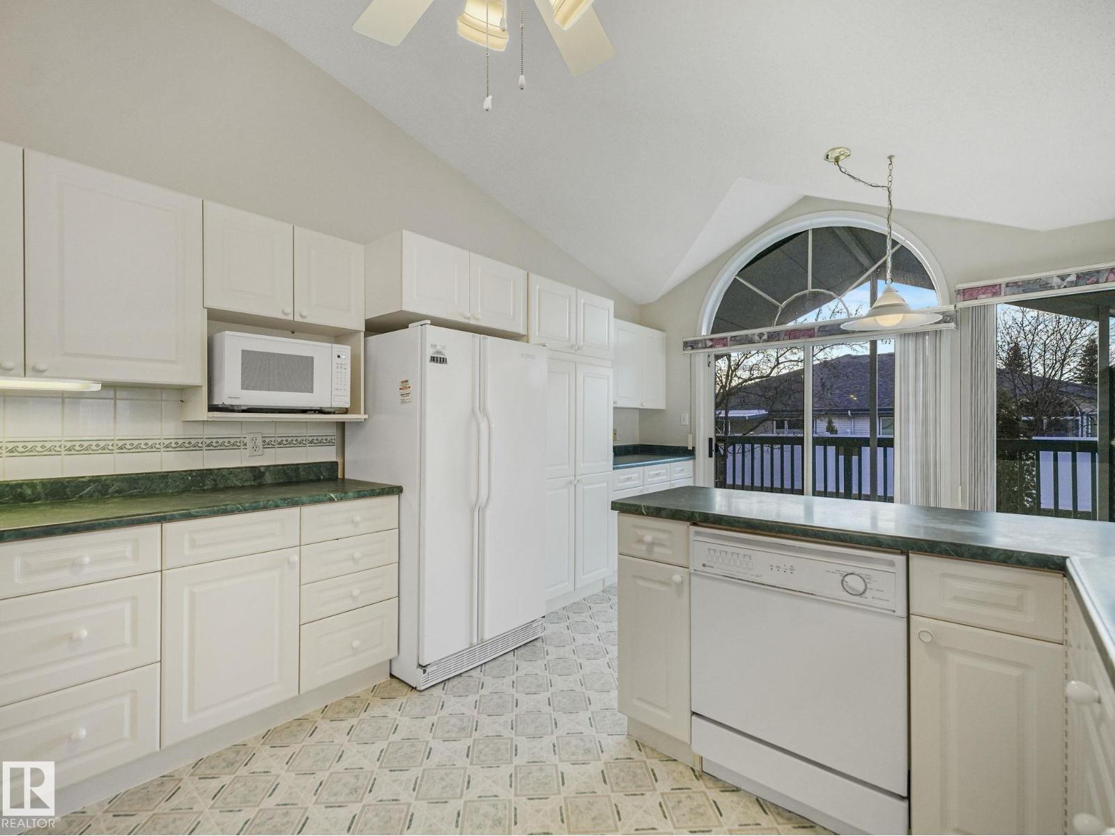 #23 9731 174 ST NW - 43