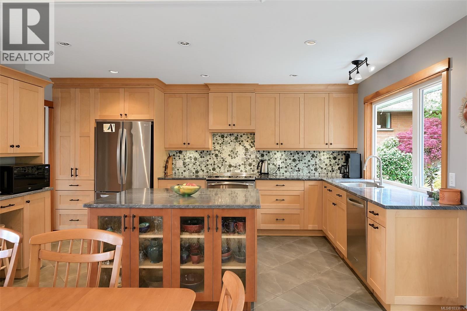 857 Rockheights Ave - 11