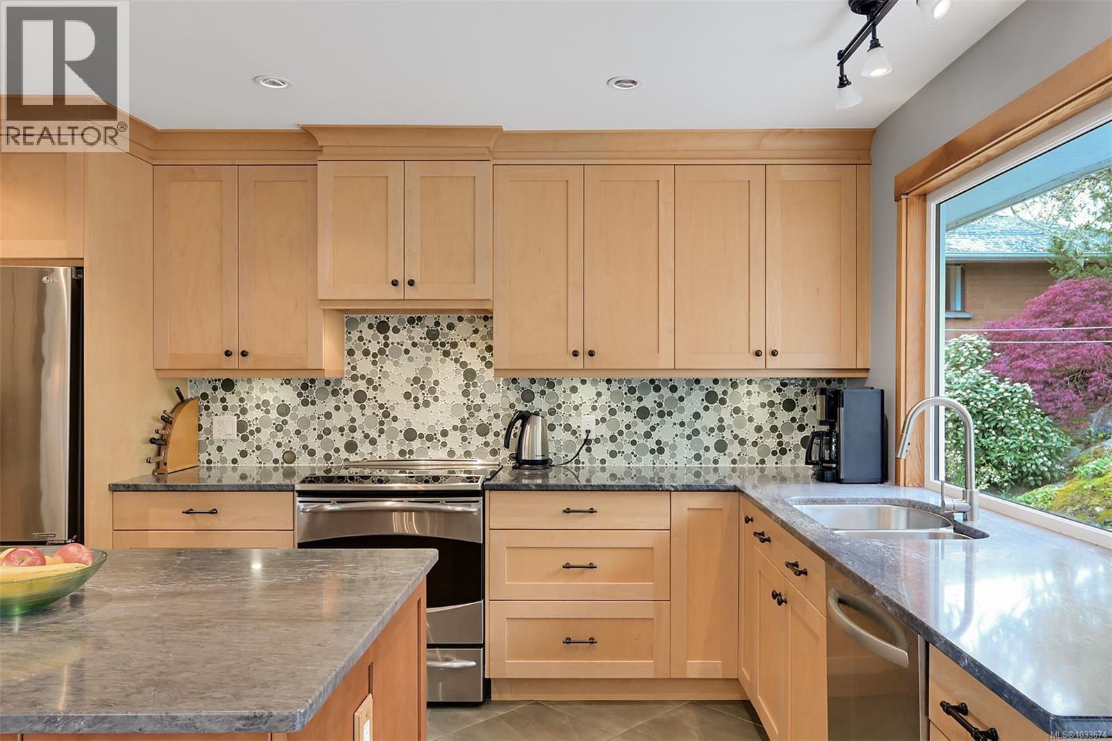 857 Rockheights Ave - 13