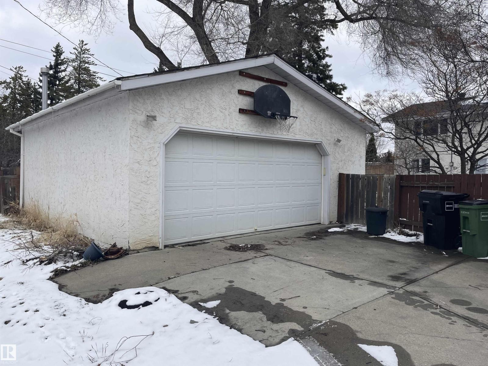 8812 146 ST NW, Edmonton