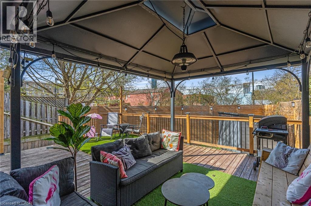 129 AHRENS Street W, Kitchener, Ontario, N2H4L4 — Photo 8