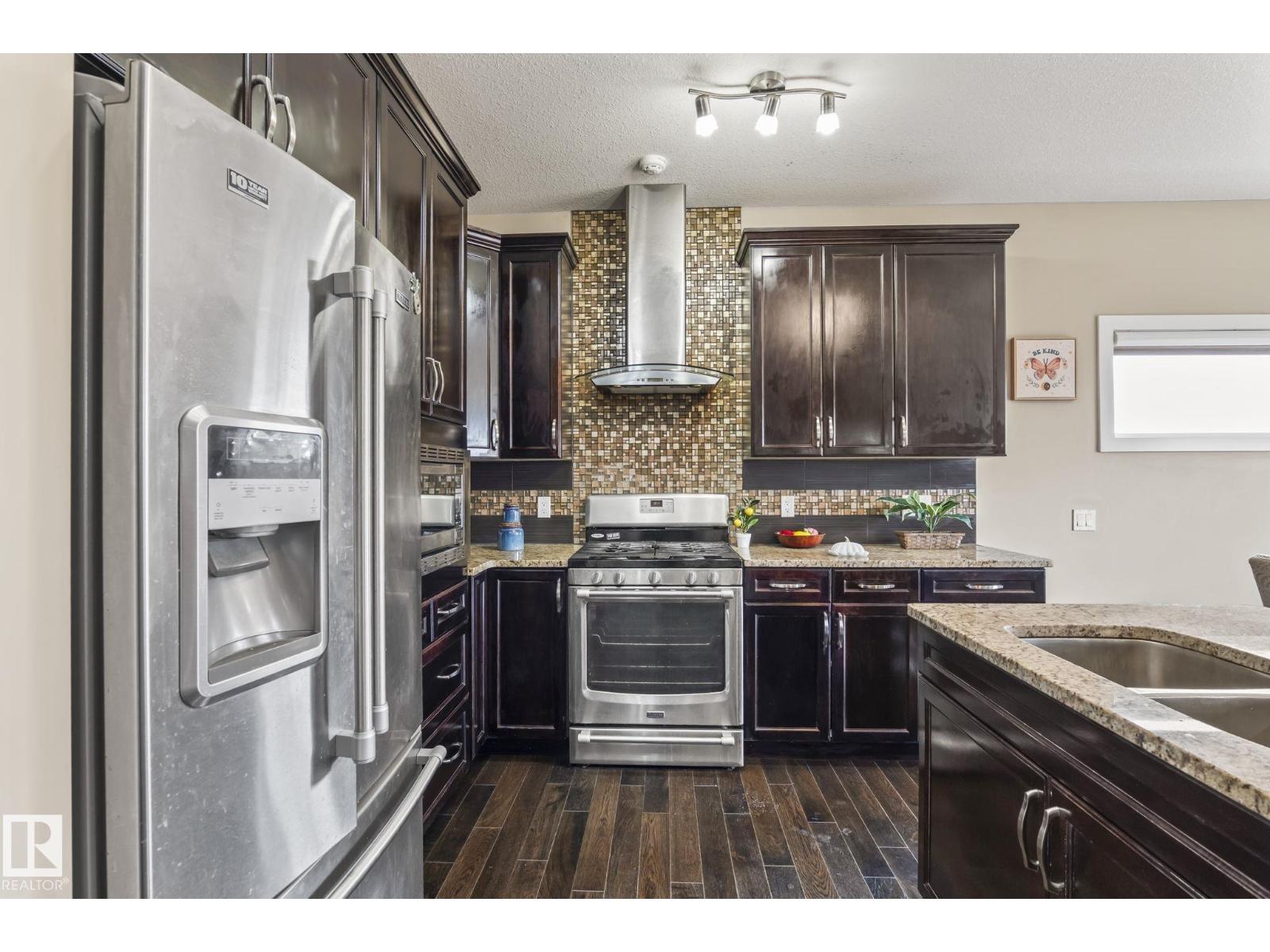 8431 216 ST NW NW, Edmonton