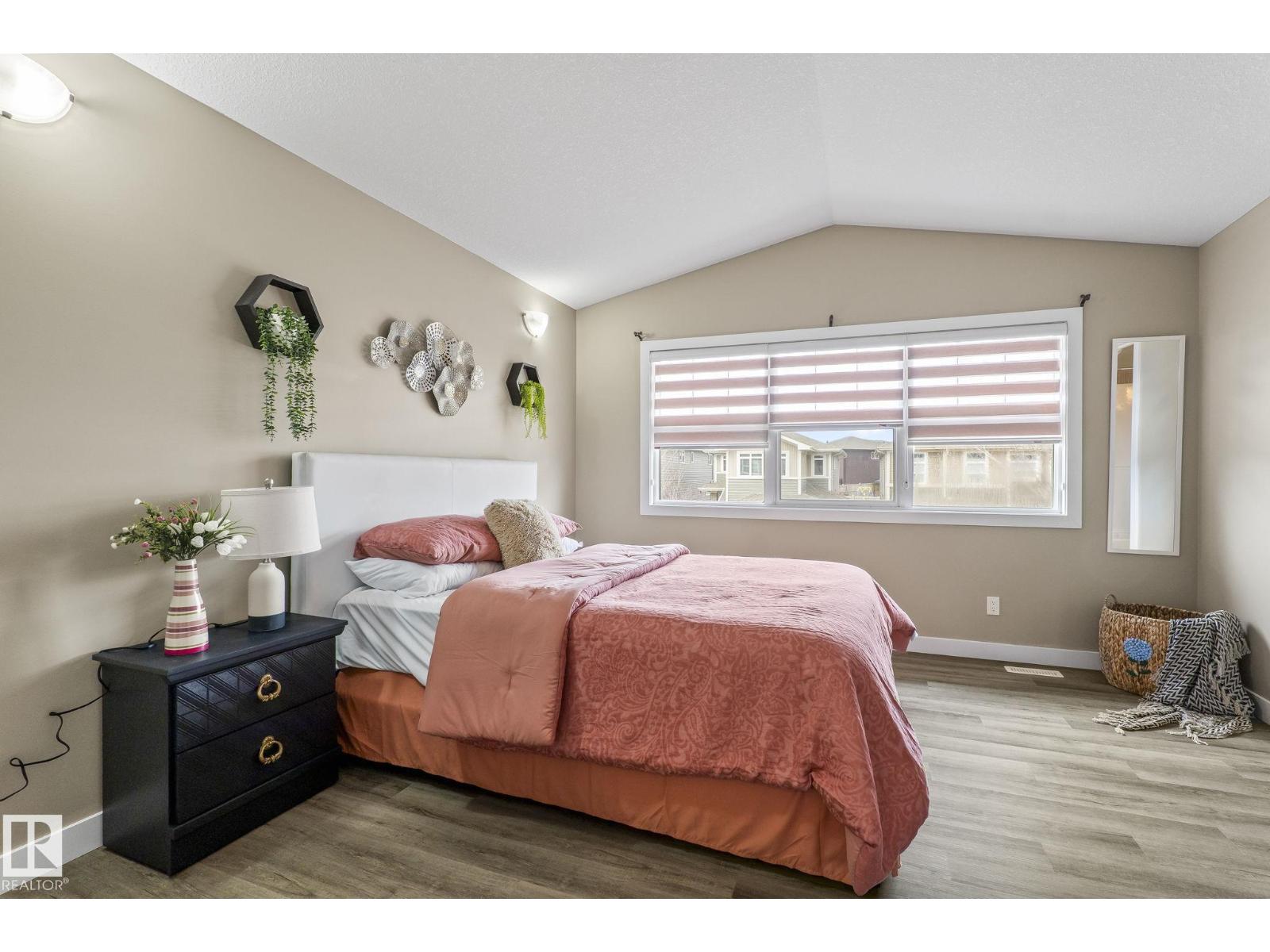 8431 216 ST NW NW, Edmonton