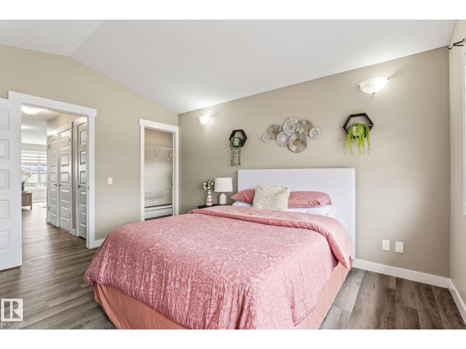 8431 216 ST NW NW, Edmonton