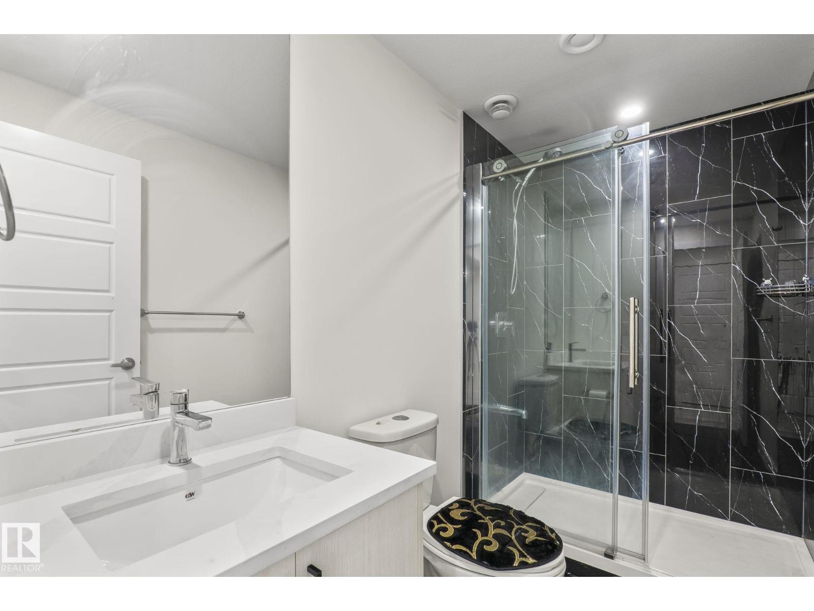 8431 216 ST NW NW, Edmonton