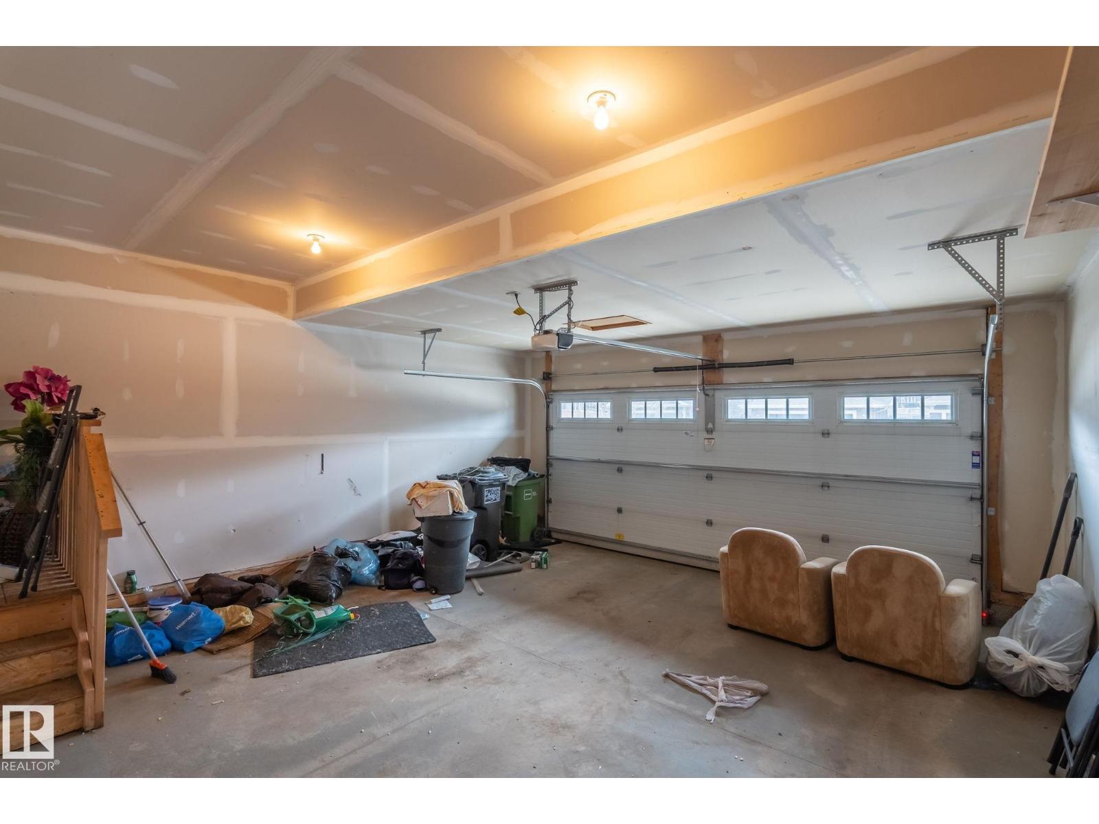 8431 216 ST NW NW, Edmonton