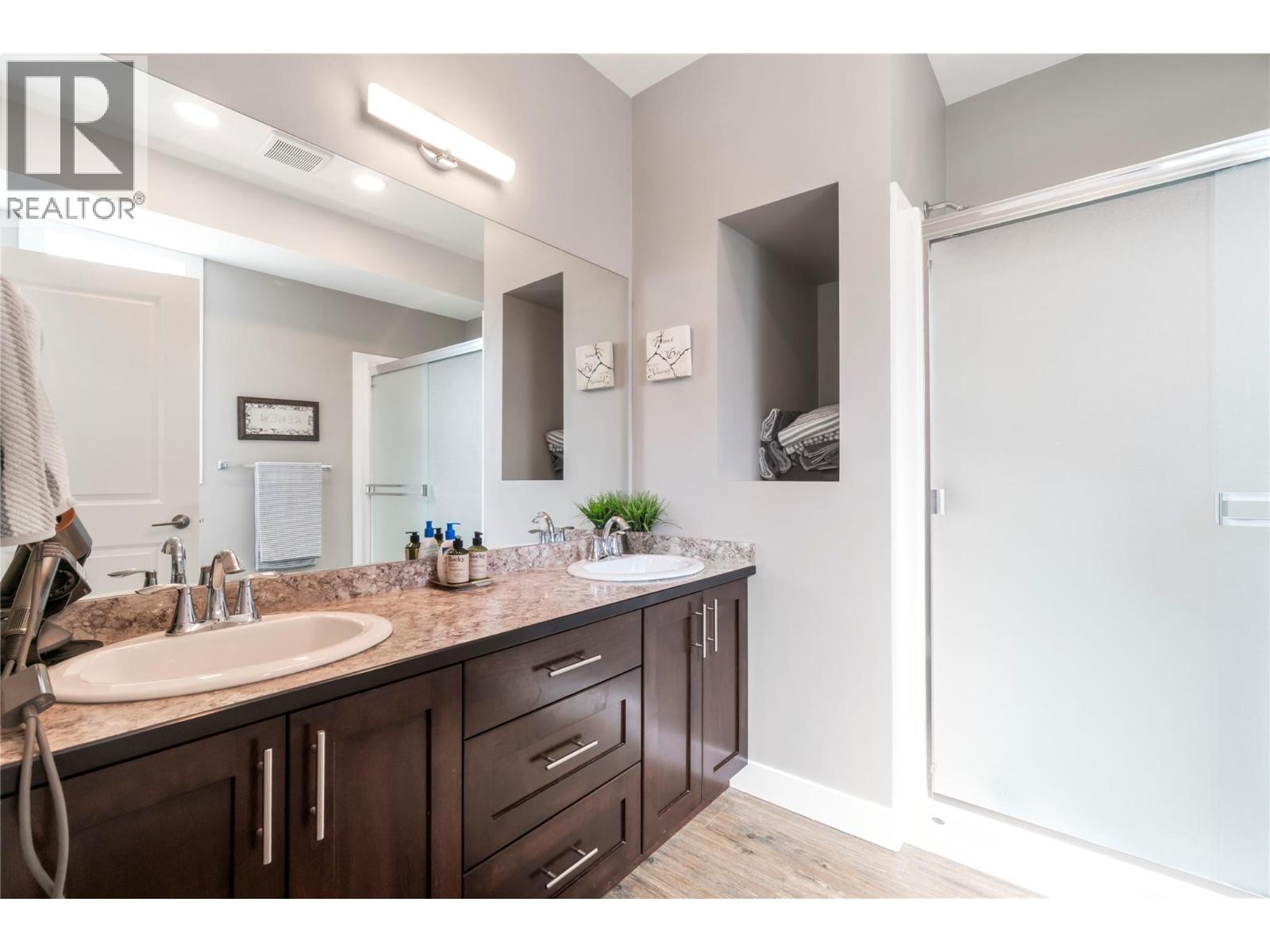 1260 23 Street SE, Salmon Arm