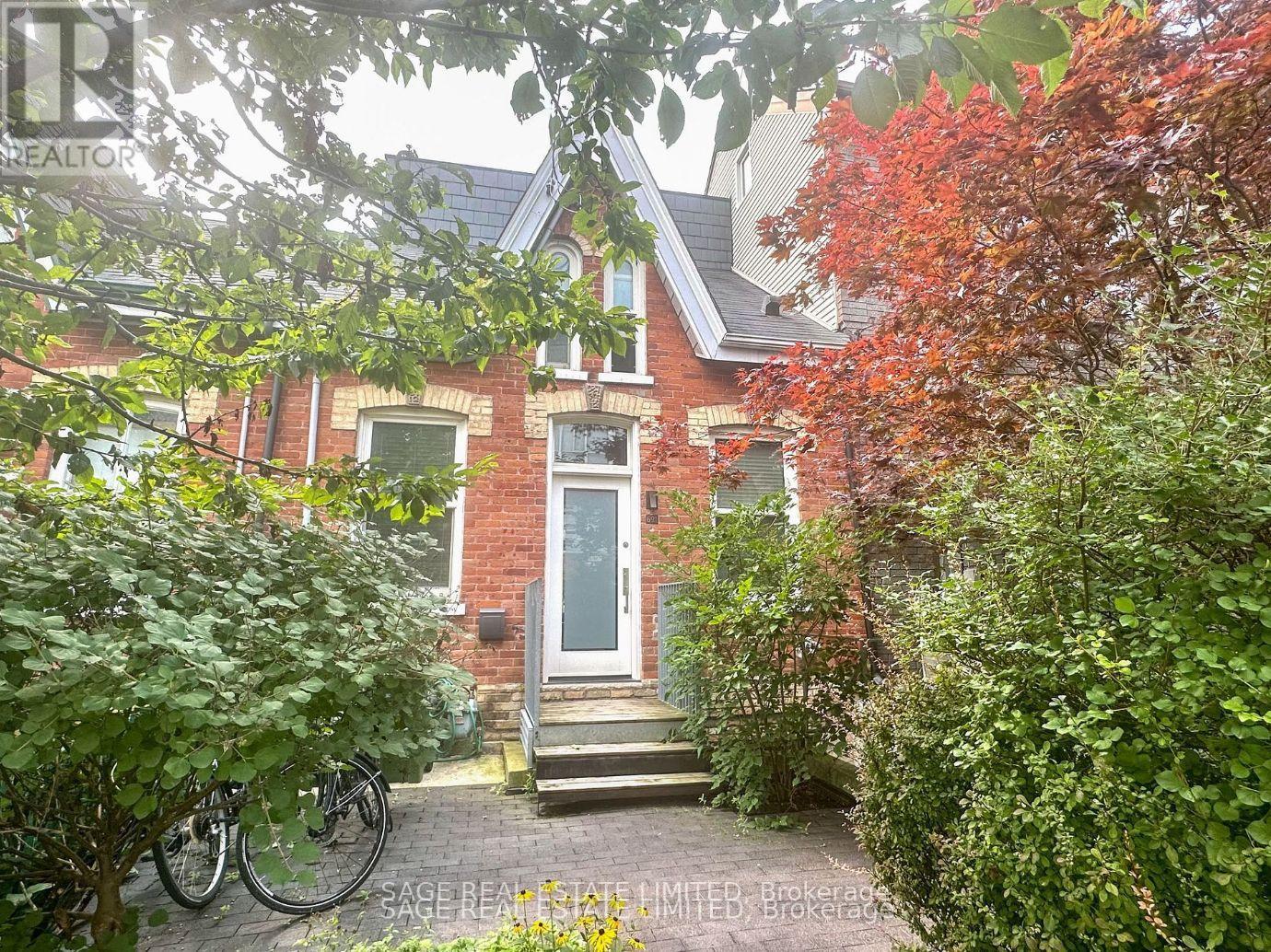 Listing photo of LOWER - 691 RICHMOND STREET W