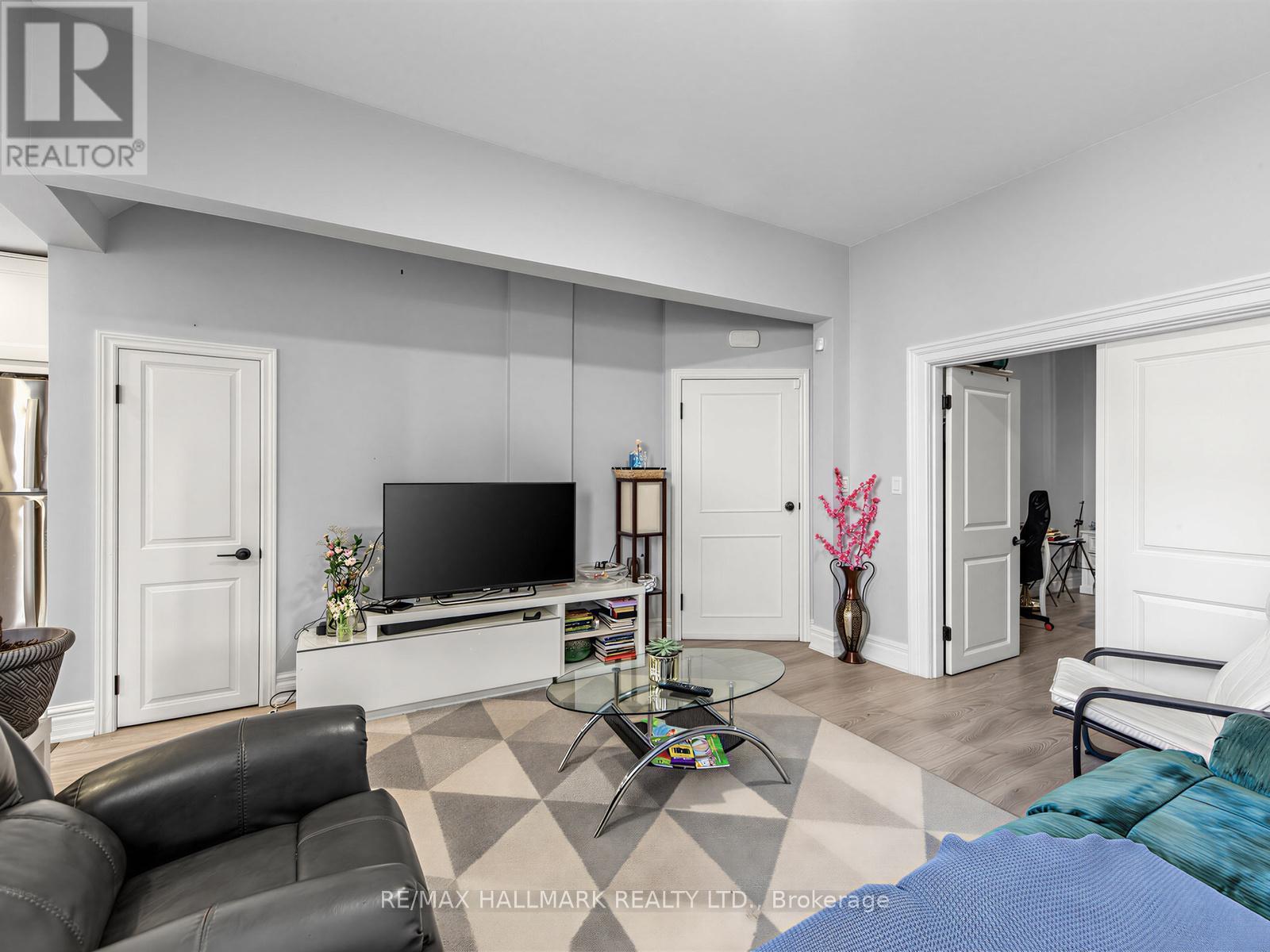141 PALMERSTON AVENUE - 4