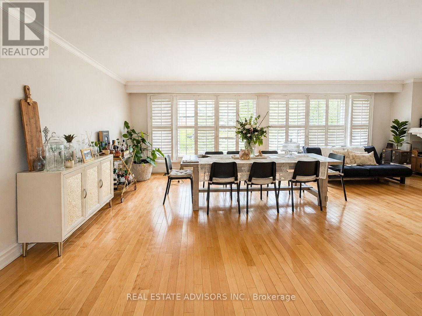 1 LAKEHILL CRESCENT - 3