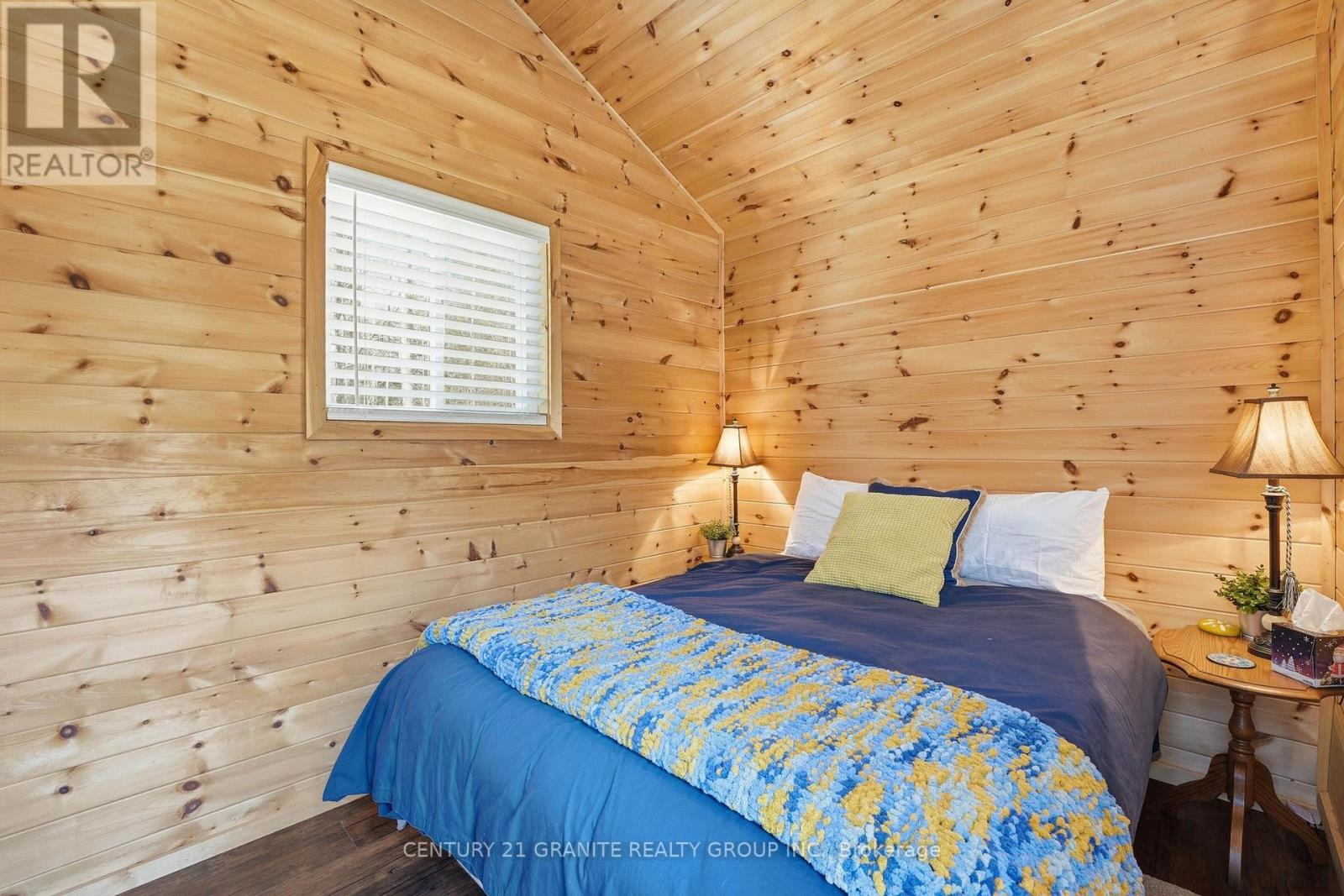 INSIDE BUNKIE