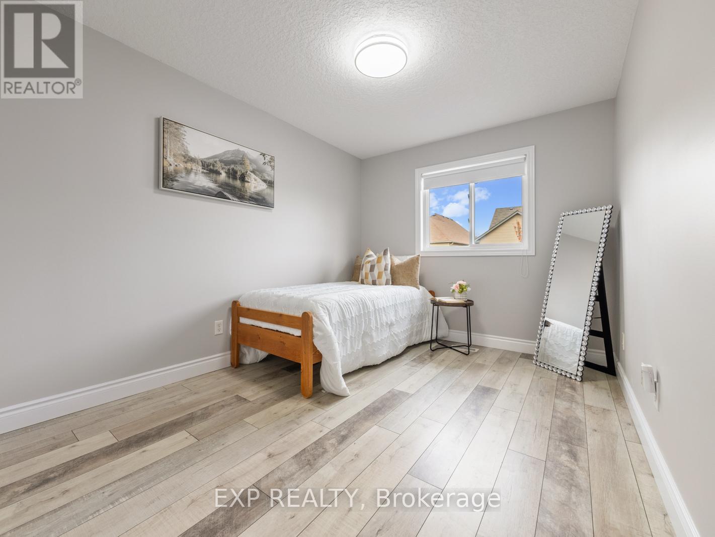 1260 OLD ZELLER DRIVE — photo 12
