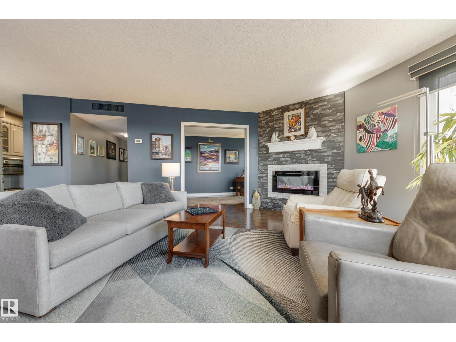 #1406 12303 JASPER AV NW - 21