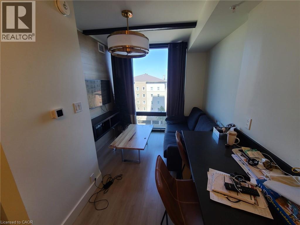 #725 145 COLUMBIA Street W - 10
