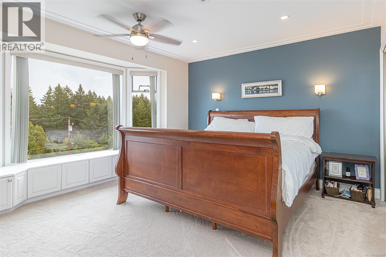 1089 College Dr, Nanaimo