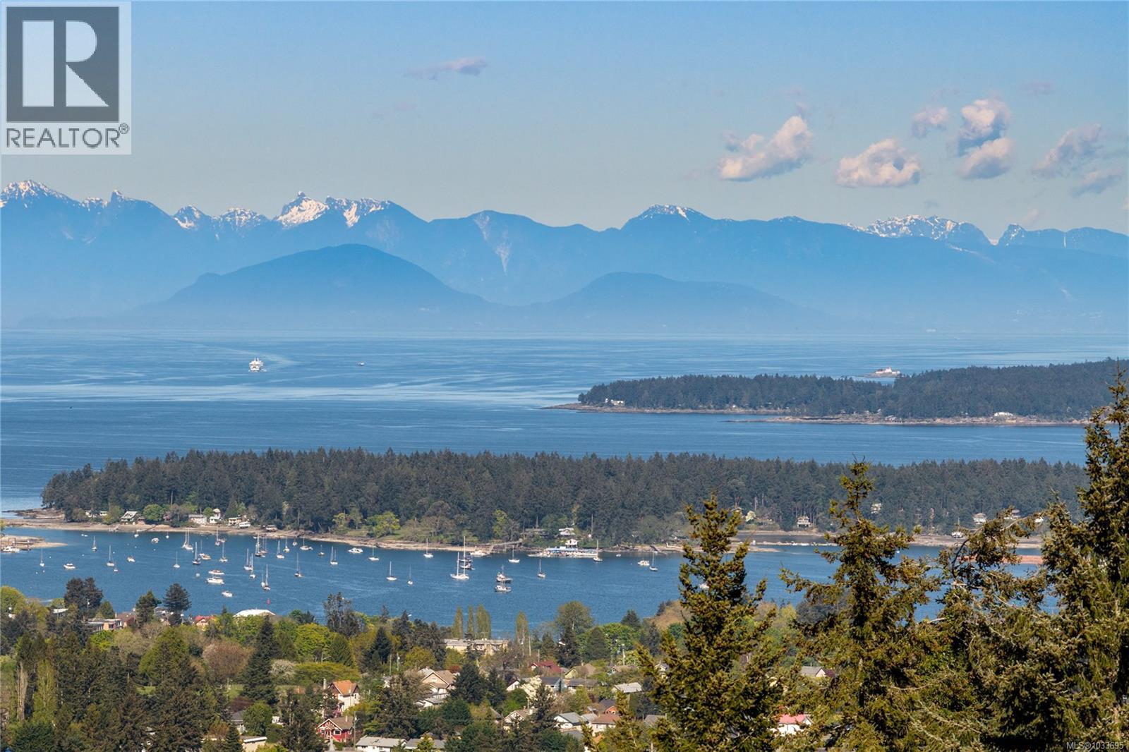 1089 College Dr, Nanaimo