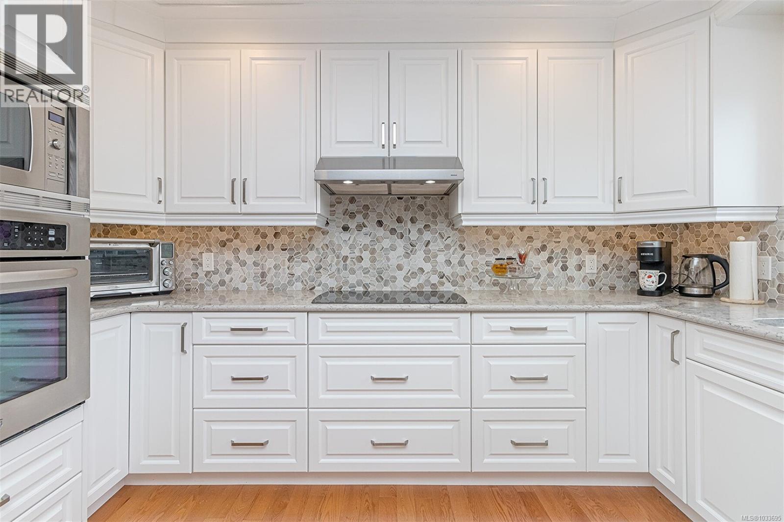 1089 College Dr, Nanaimo